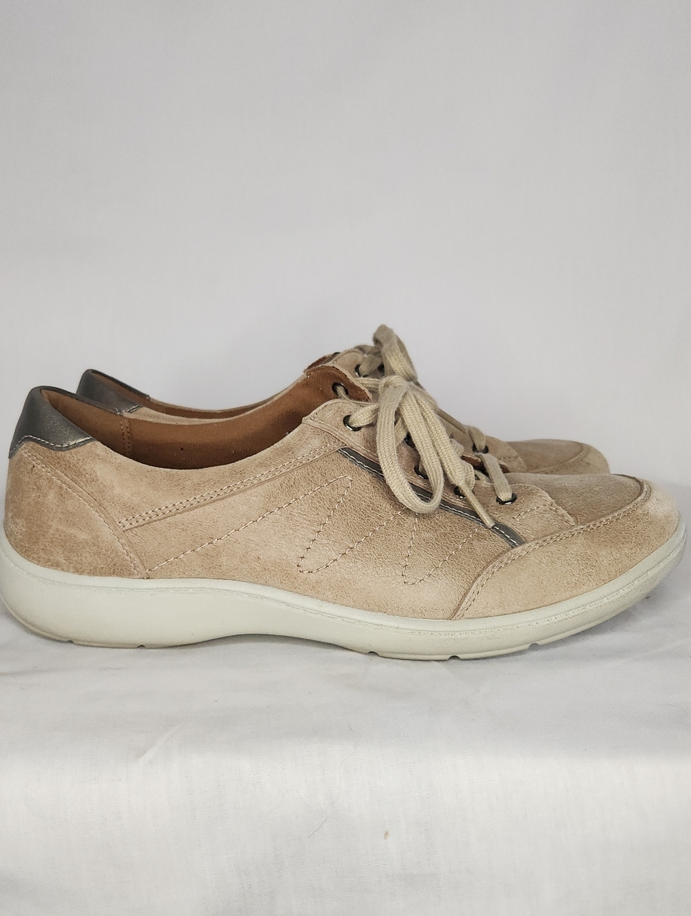 Aravon Oxford Suede Beige Cream Lace Up Shoes Comfort Walking Sneakers 8.5 D